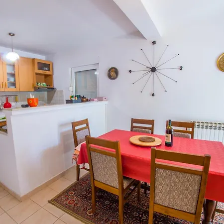 Little Kiwi House Blagaj